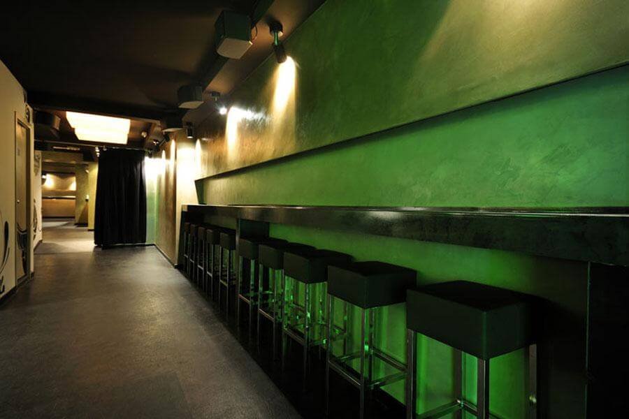 ΠΑΤΗΤΗ ΤΣΙΜΕΝΤΟΚΟΝΙΑ ΣΕ ΤΟΙΧΟ