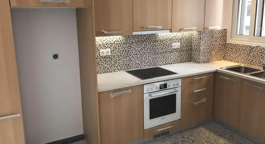 Ανακαίνιση Στην Κυψέλη Κουζίνα - Μπάνιο