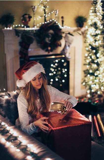 Κάντε πιο cozy το χώρο του σαλονιού αυτά τα Χριστούγεννα: 5 Τέλεια tips